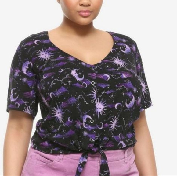 Hot Topic Celestial Crop-top - Picture 1 of 3